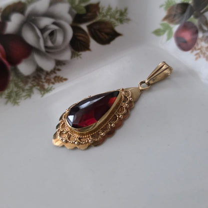 Vintage 14k gouden hanger met granaat