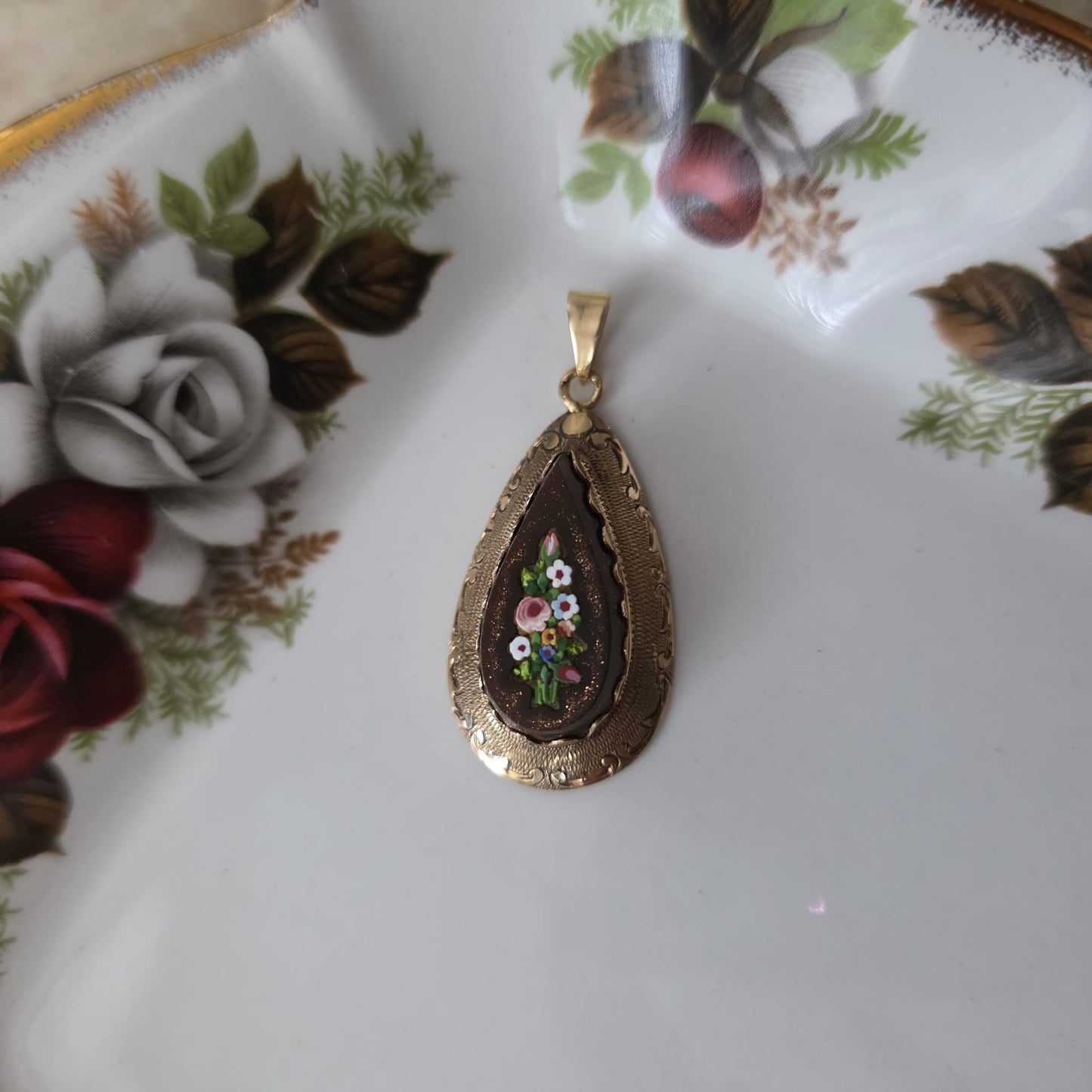 Antieke 14k gouden hanger met goudsteen en micromozaïek