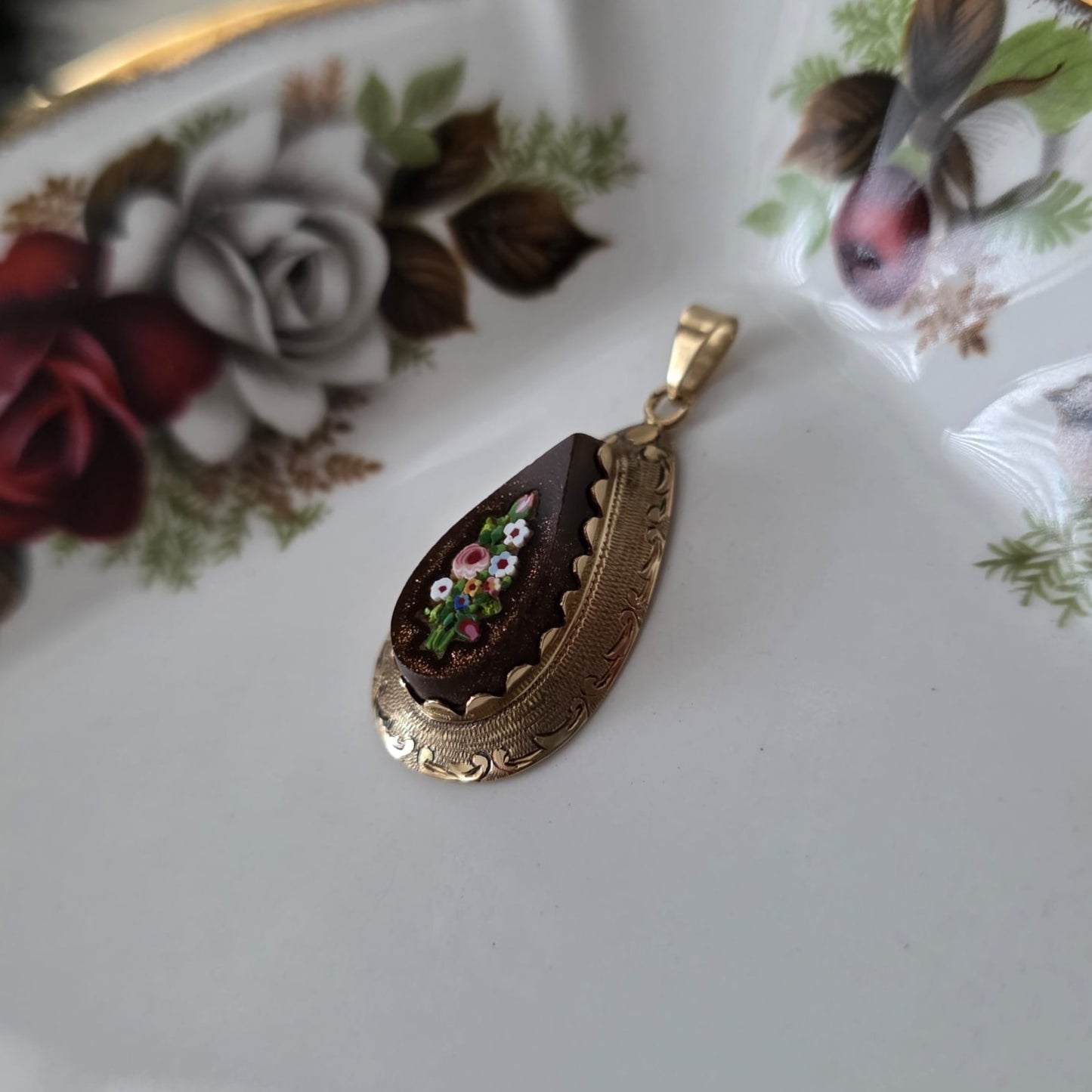 Antieke 14k gouden hanger met goudsteen en micromozaïek