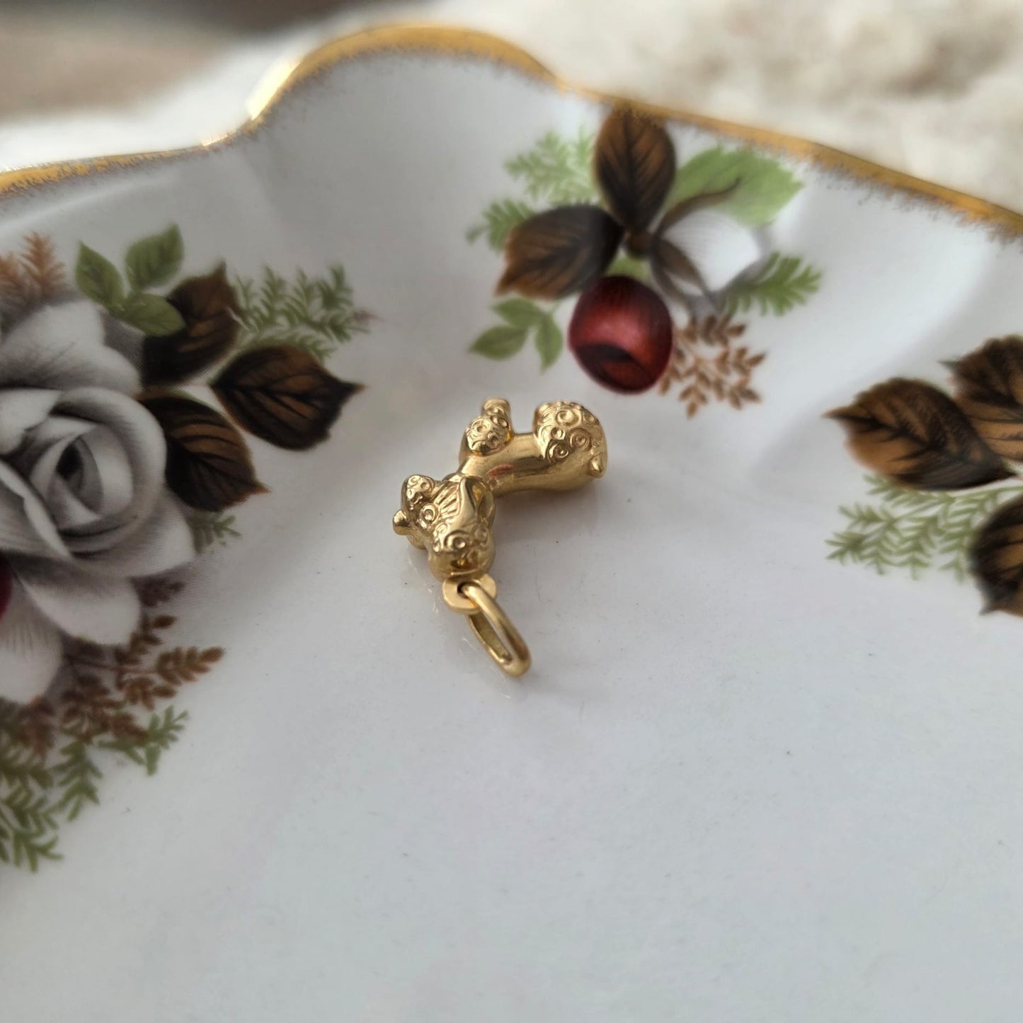 Vintage 18k gouden hanger poedel hond
