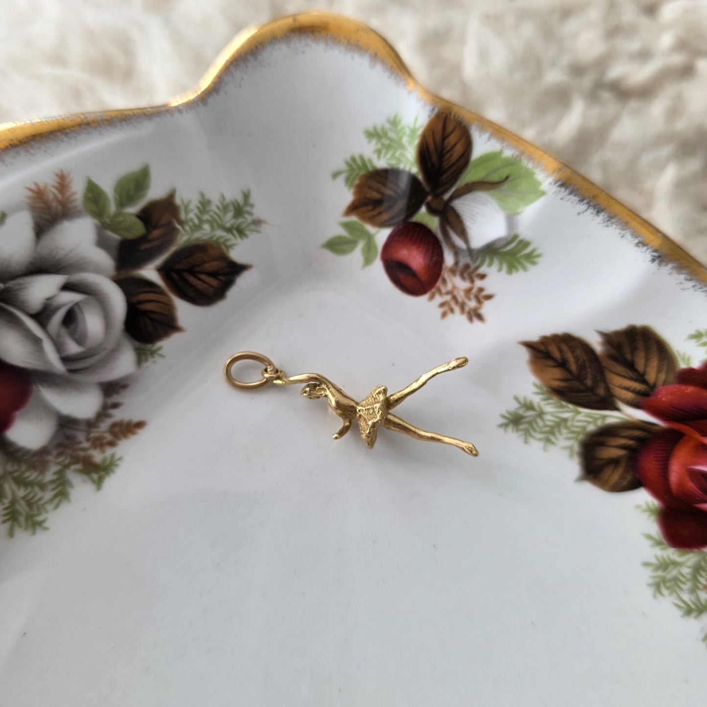 Vintage 18k gouden hanger danseres
