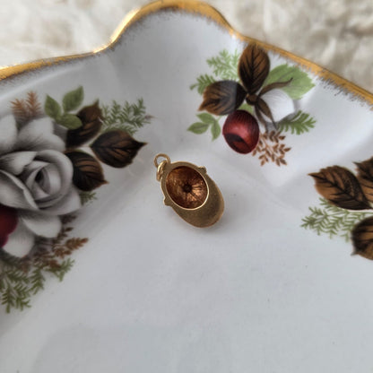 Vintage 18k gouden hanger pet emaille