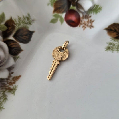 Vintage 18k gouden hanger sleutel