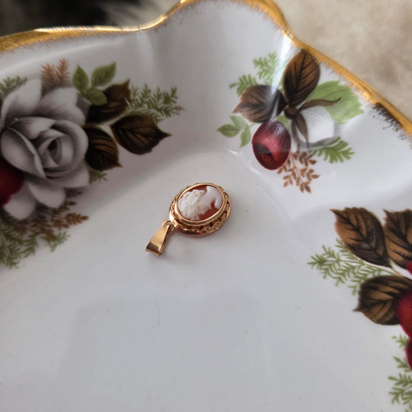 Vintage 18k gouden hanger camee