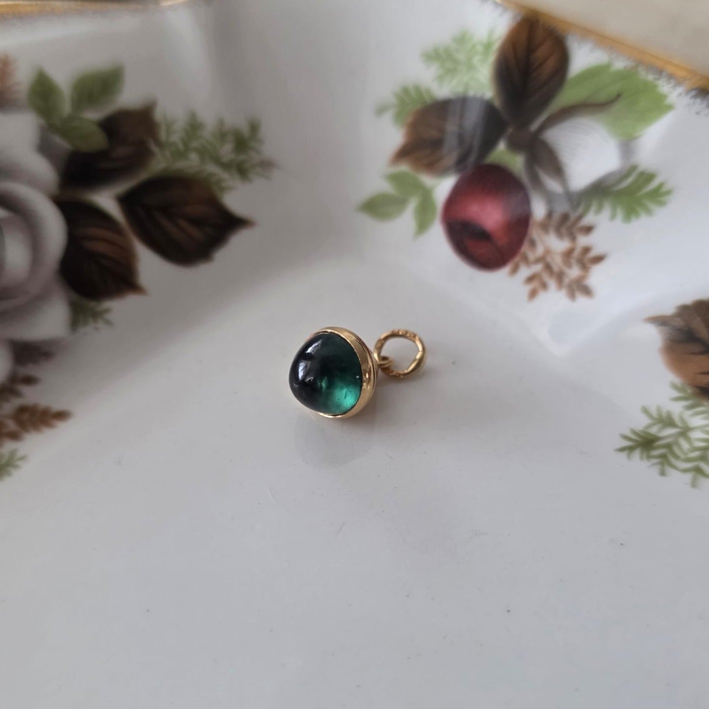 Vintage 18k gouden hanger groene steen