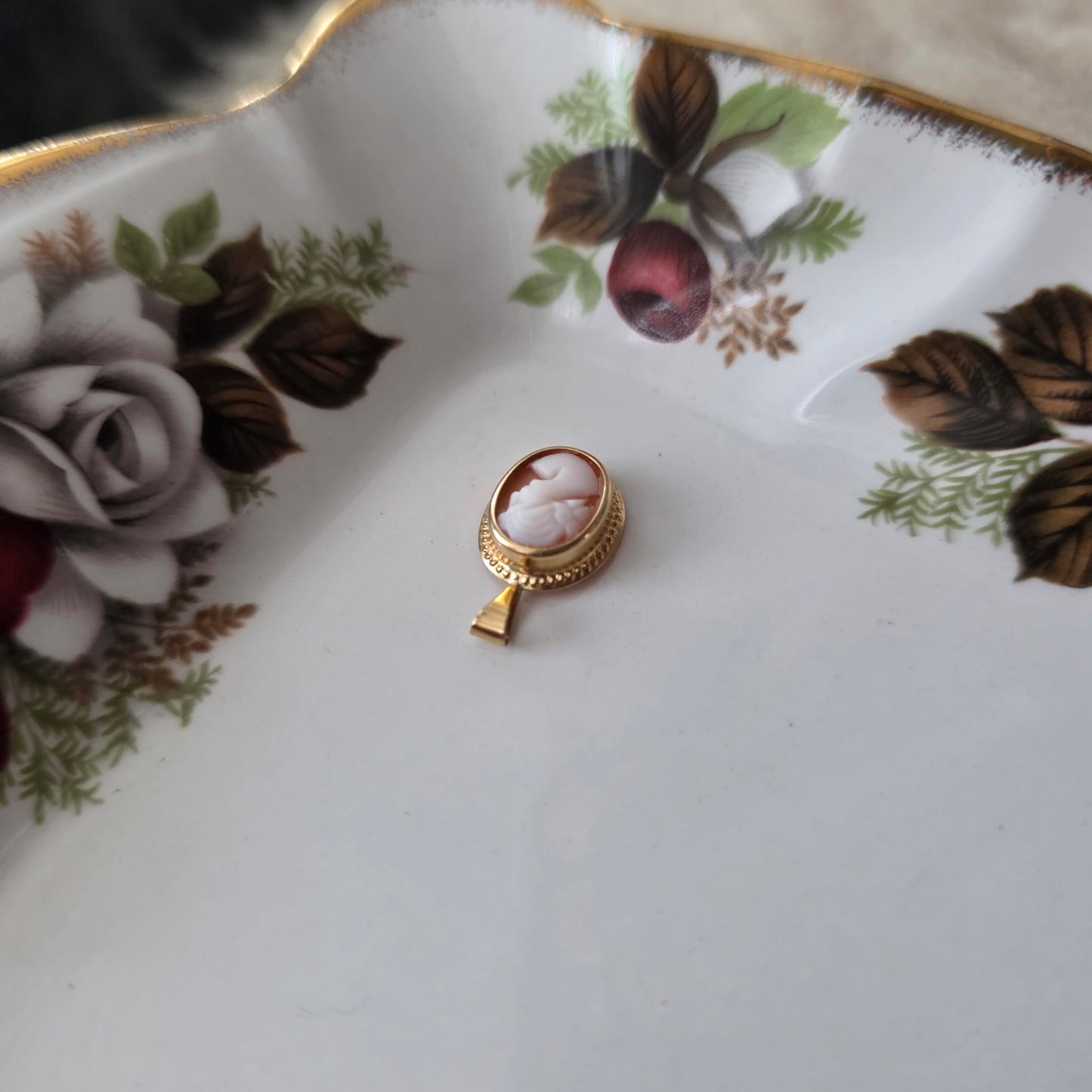 Vintage 18k gouden hanger camee