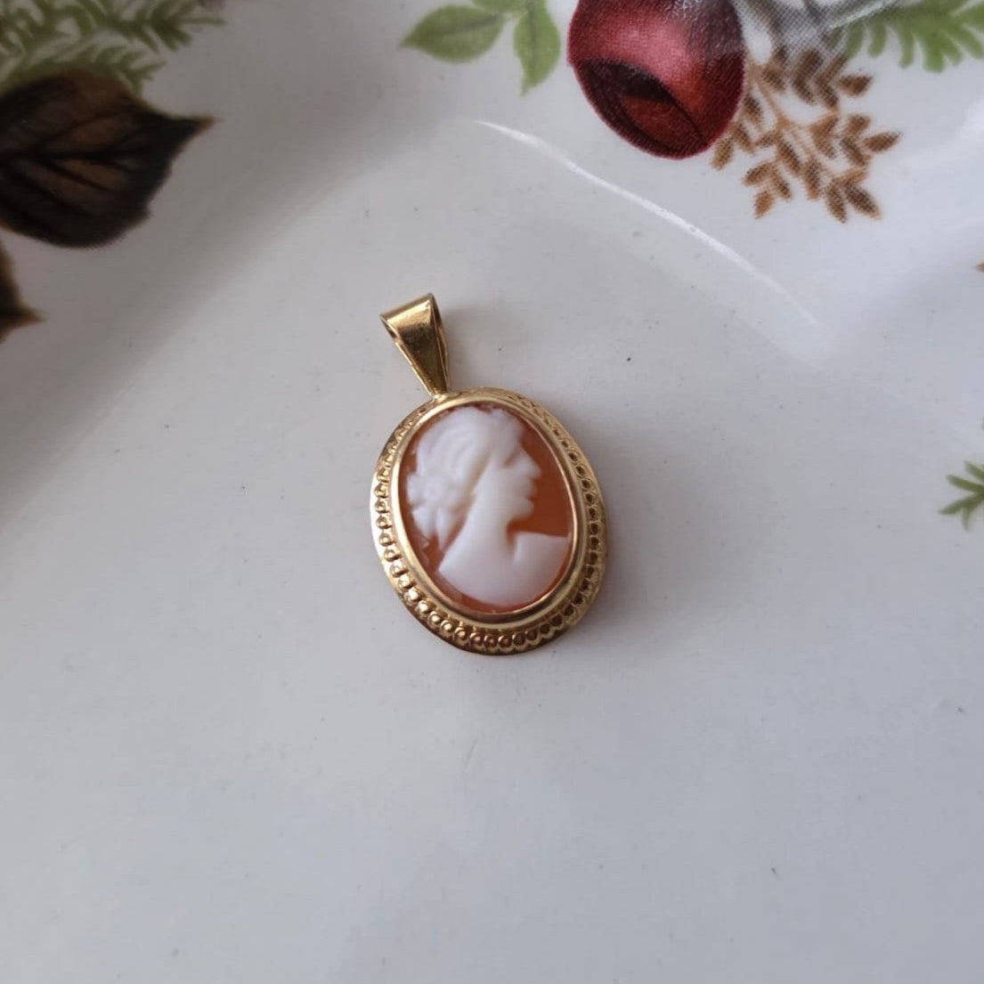 Vintage 18k gouden hanger camee