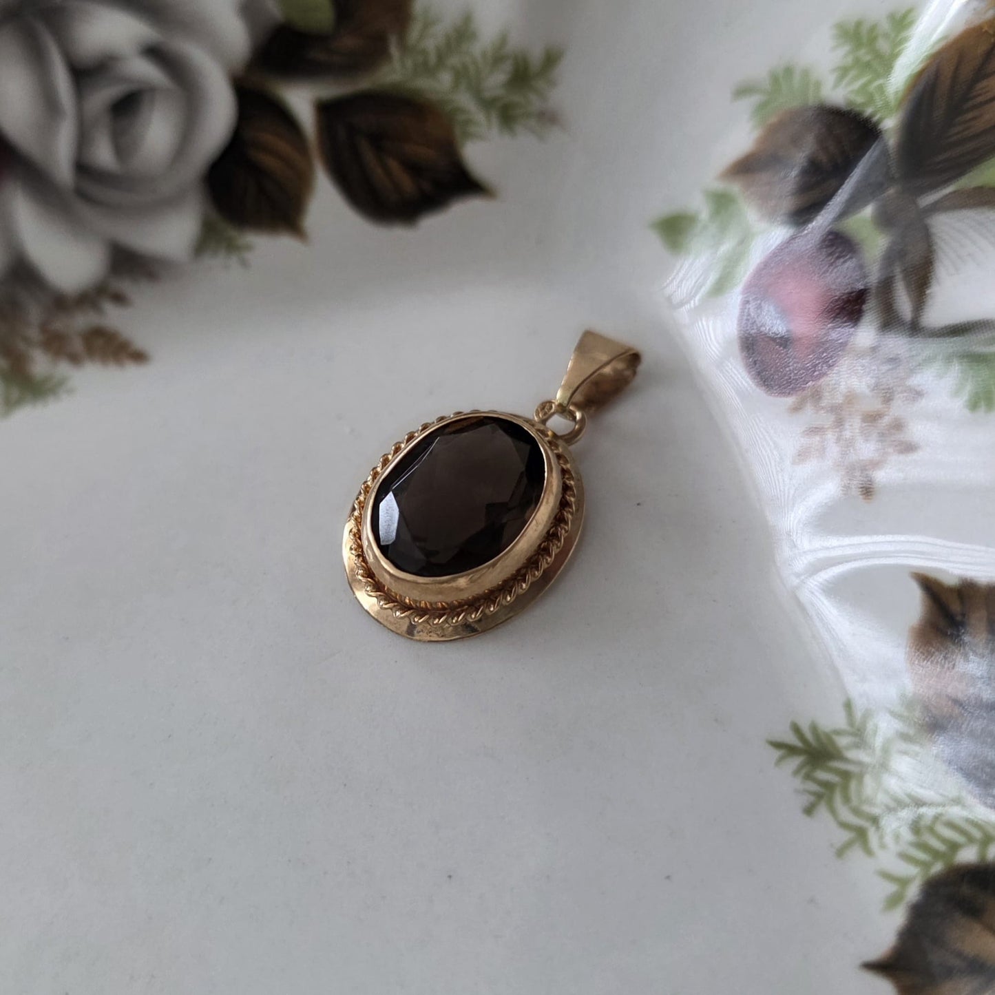 Vintage 18k gouden hanger rookkwarts