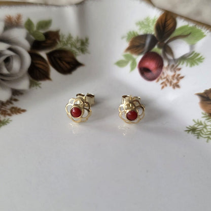 Vintage 14k gouden oorstekers carneool