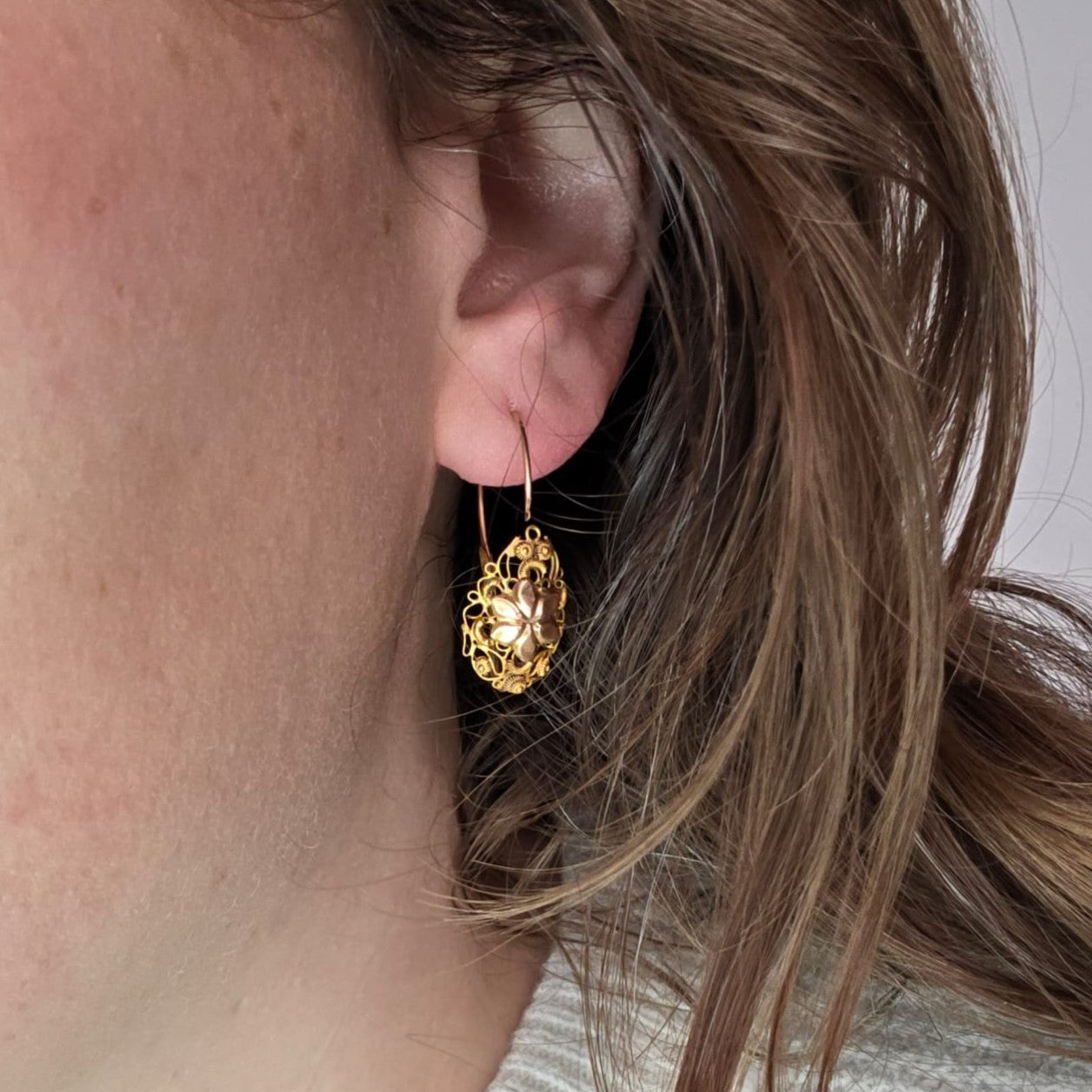 Antieke 14k gouden oorhangers filigraan klederdracht