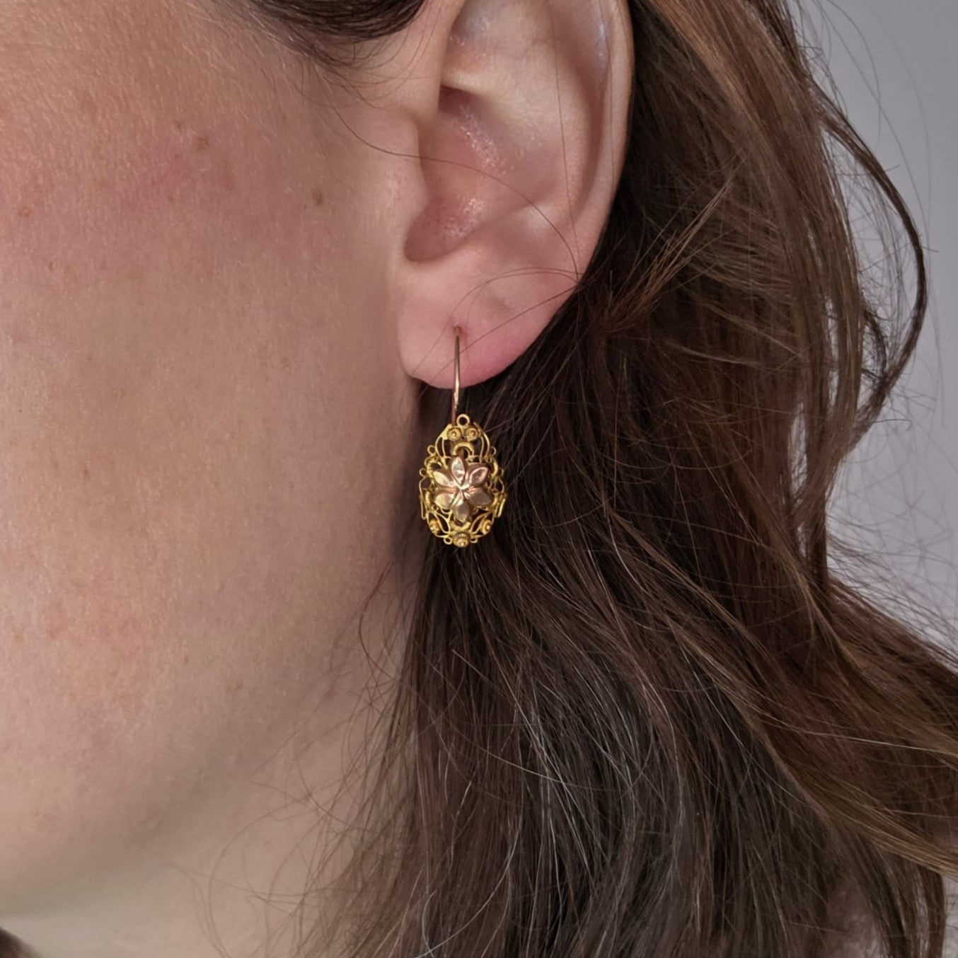 Antieke 14k gouden oorhangers filigraan klederdracht