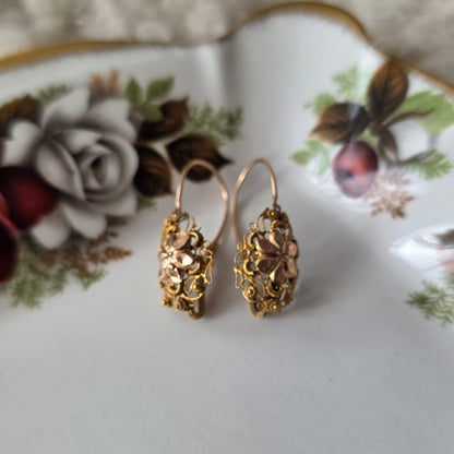 Antieke 14k gouden oorhangers filigraan klederdracht