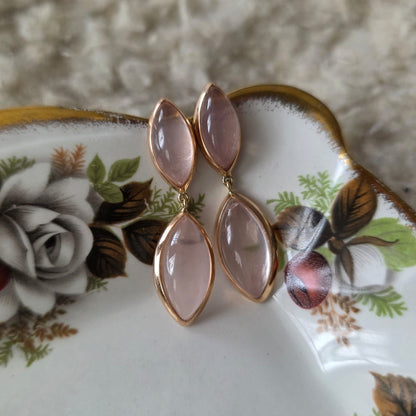 Vintage 14k gold garnet earrings