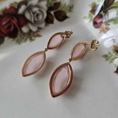 Vintage 14k gold garnet earrings