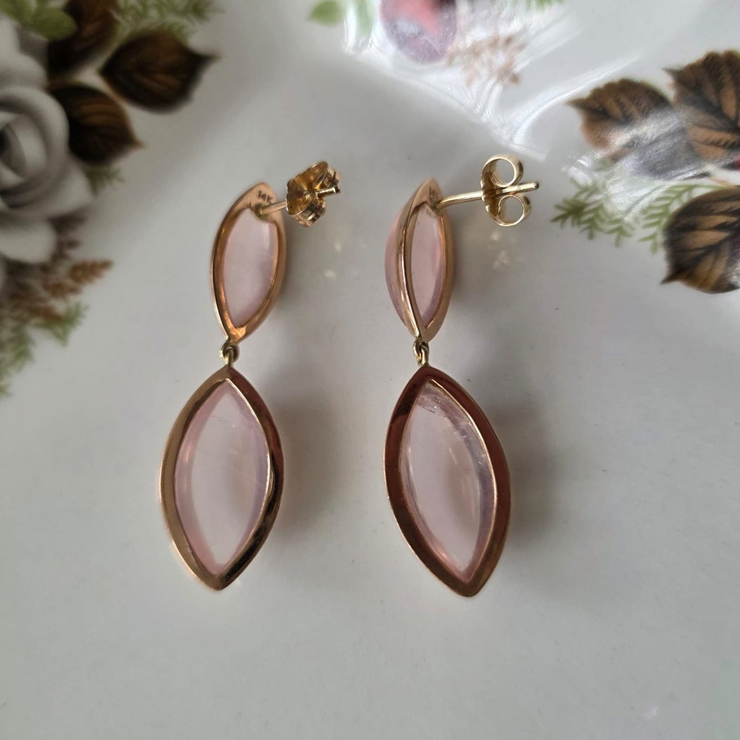 Vintage 14k gold garnet earrings