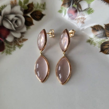 Vintage 14k gold garnet earrings