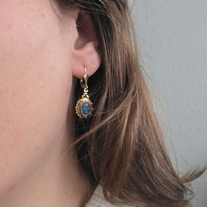 Vintage 14k gouden oorhangers opaal