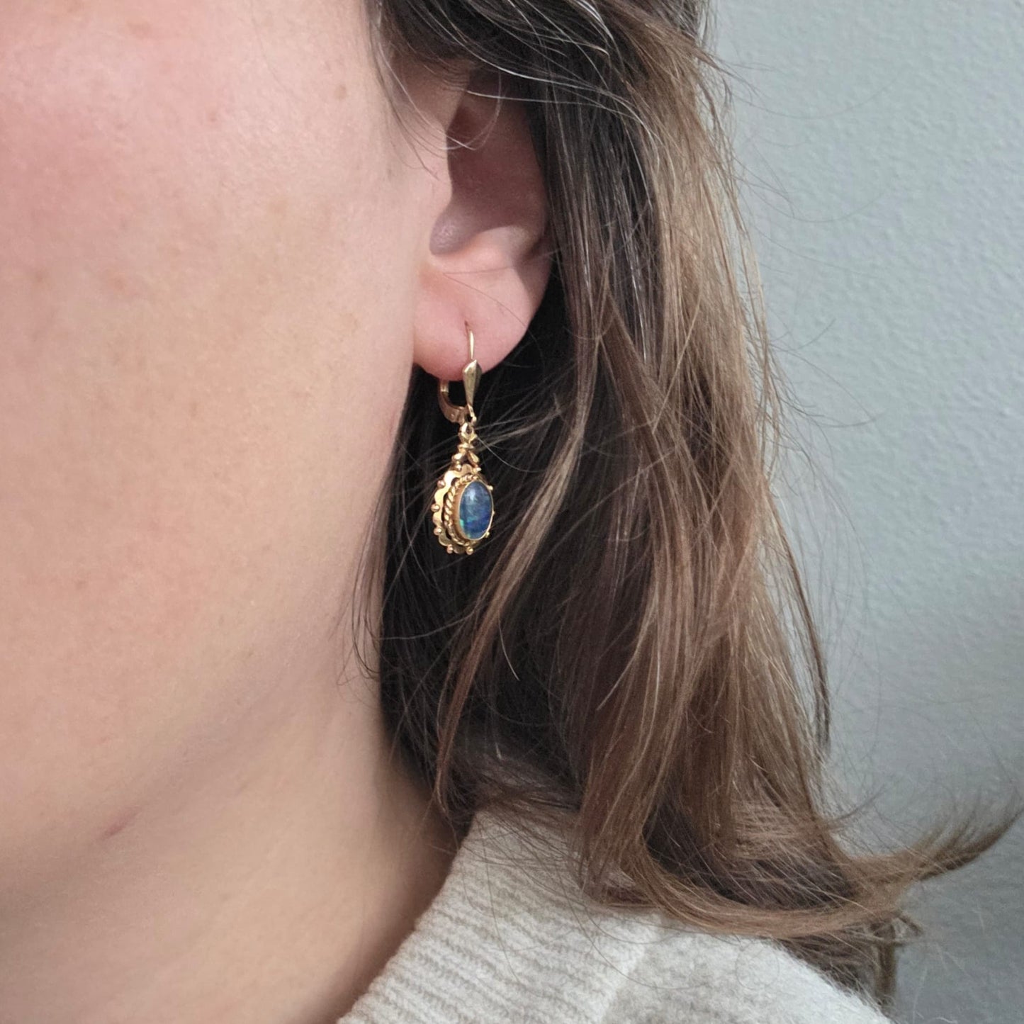 Vintage 14k gouden oorhangers opaal