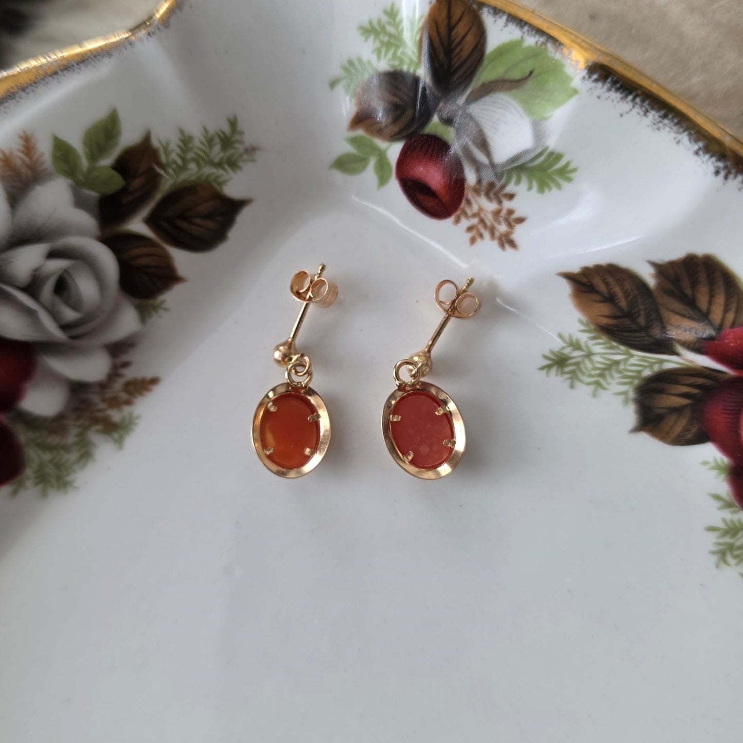 Vintage 18k gouden oorhangers camee