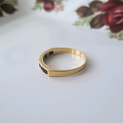 Vintage 18k gouden ring met saffier