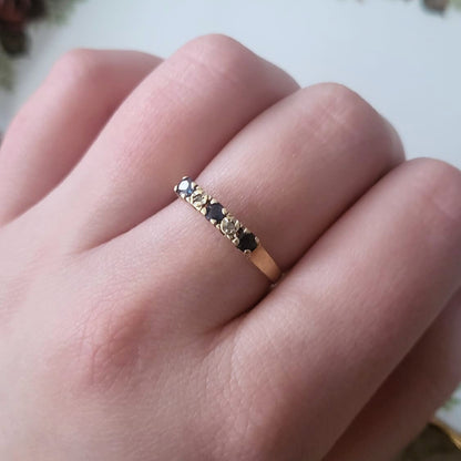 Vintage 14k gouden ring met saffier en diamantjes