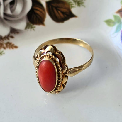 Vintage 14k gouden ring met bloedkoraal