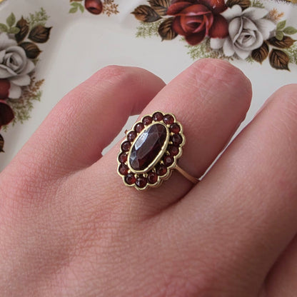 Vintage 8k ring met granaat