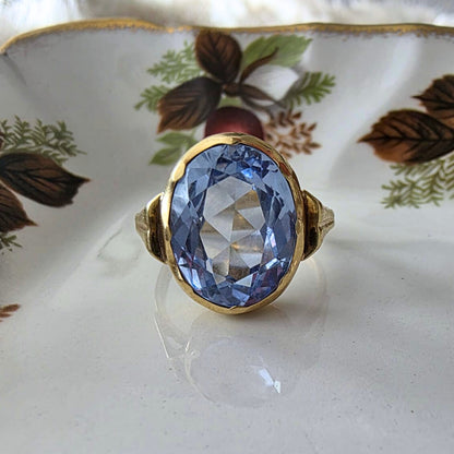 Vintage 14k gold ring with topaz