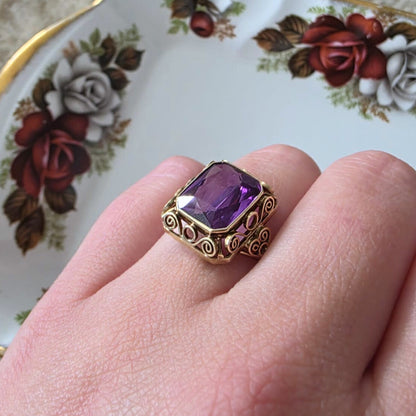 Vintage 14k gold ring with alexandrite filigree