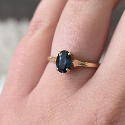 Vintage 14k gouden ring met petrol saffier