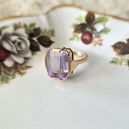 Vintage 14k gold ring with kunzite