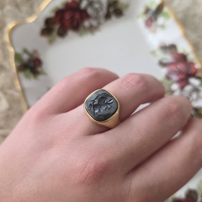 Vintage 14k gold signet ring with hematite intaglio