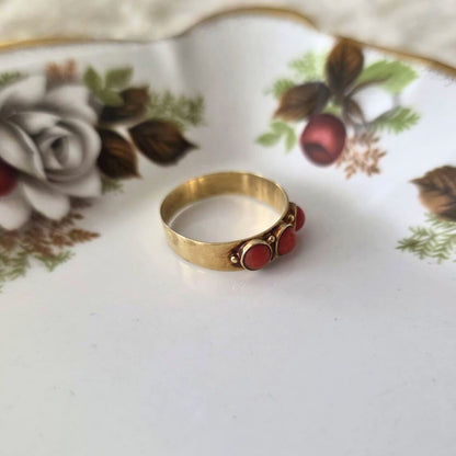 Vintage 14k gouden ring met bloedkoraal