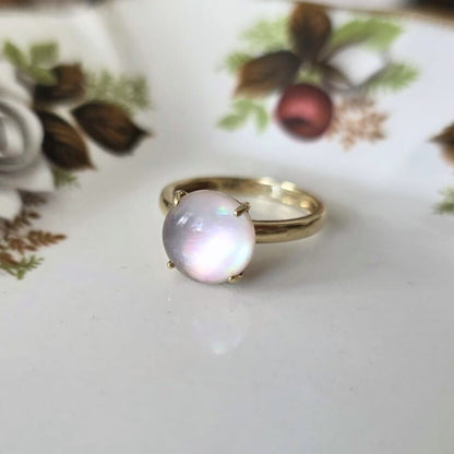 Pre-owned 14k gold ring with moonstone