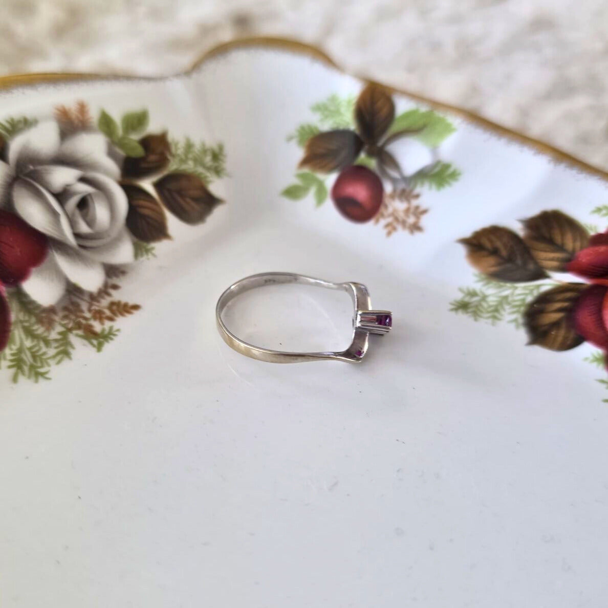 Vintage 14k wit gouden ring met granaat