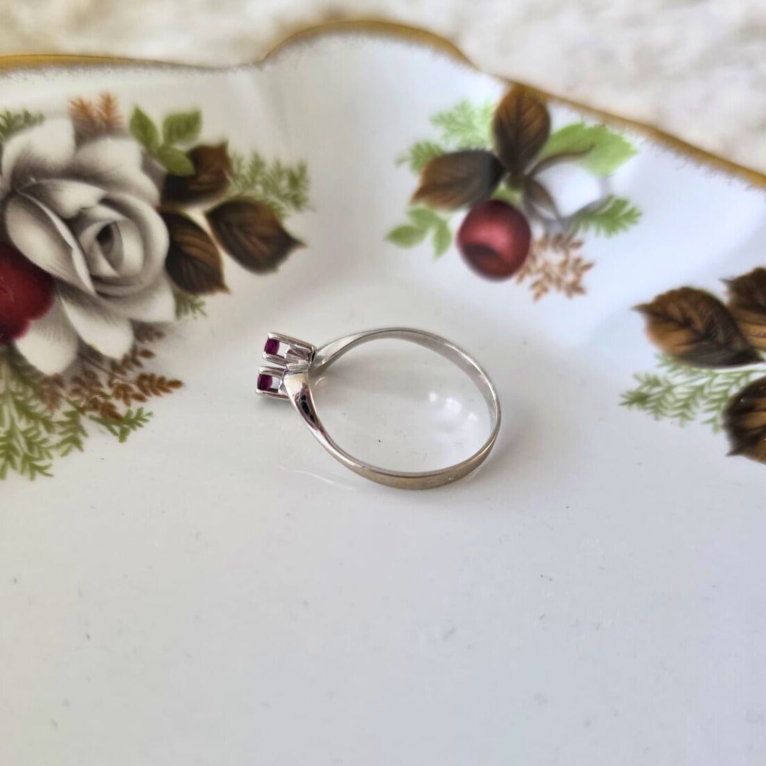 Vintage 14k wit gouden ring met granaat