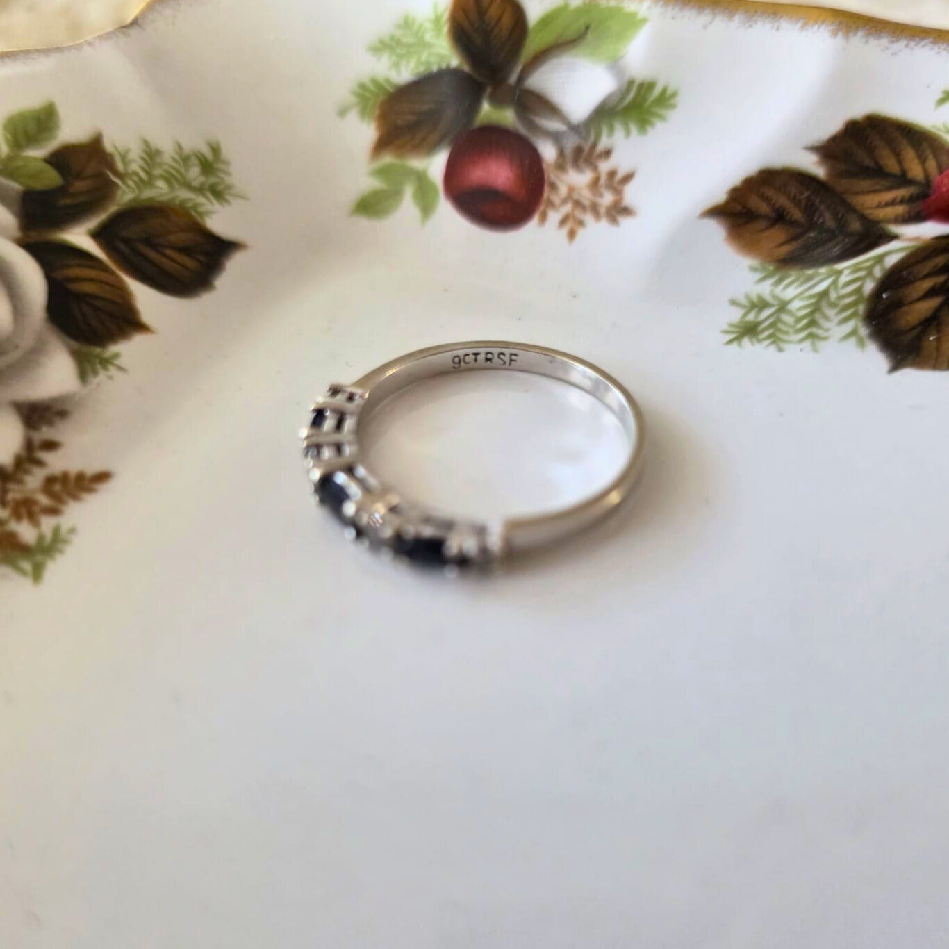 Vintage 9k wit gouden ring met saffier en kwarts