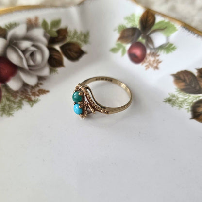 Vintage 9k gold ring with turquoise