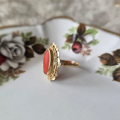 Vintage 14k gouden ring met bloedkoraal