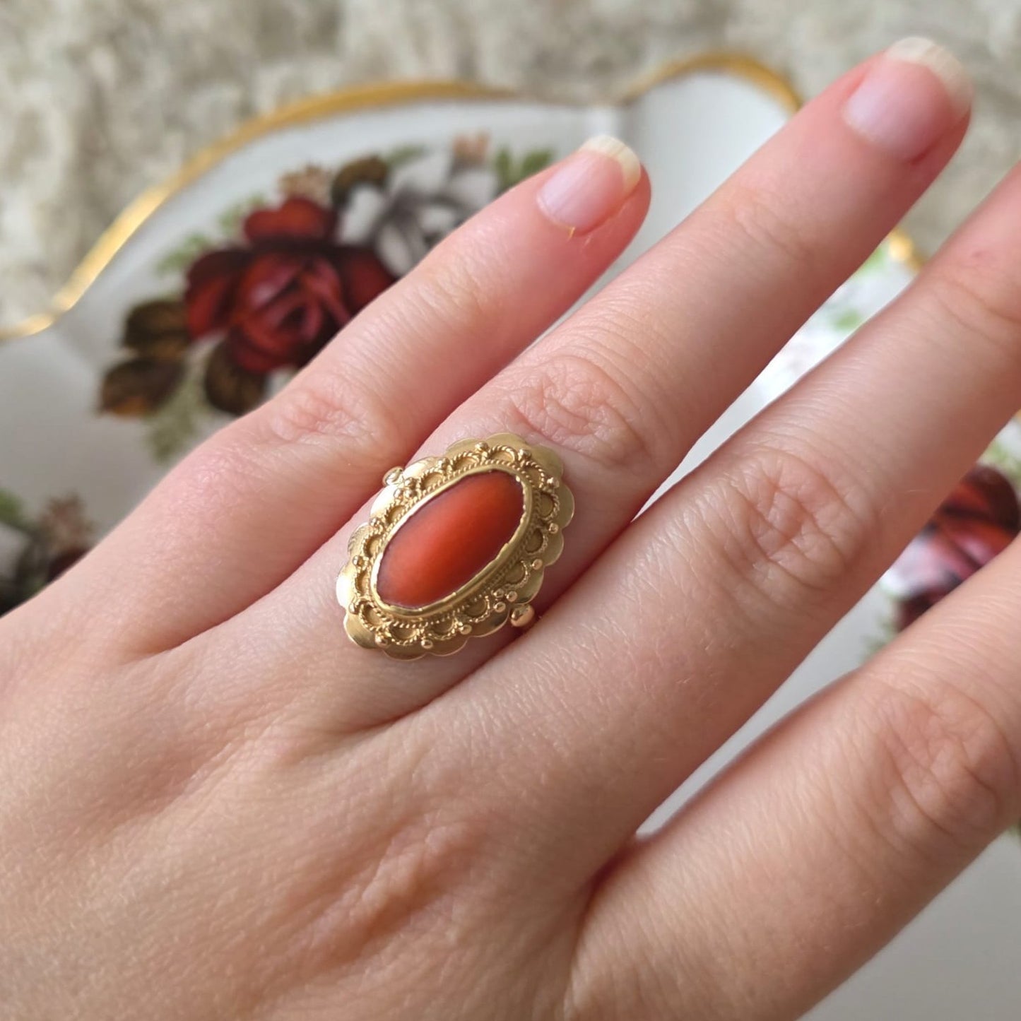 Vintage 14k gouden ring met bloedkoraal