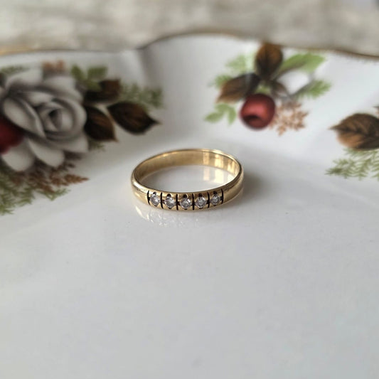 Vintage 14k gouden ring met 5 diamanten