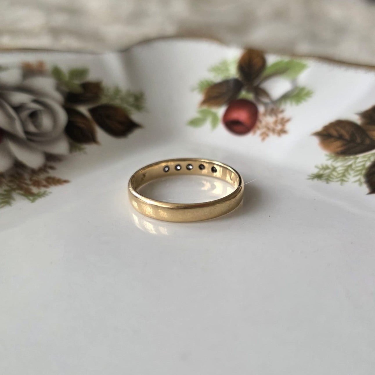 Vintage 14k gouden ring met 5 diamanten