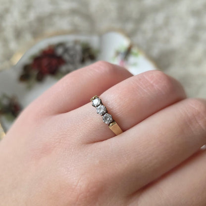 Vintage 14k gouden ring met 3 diamanten