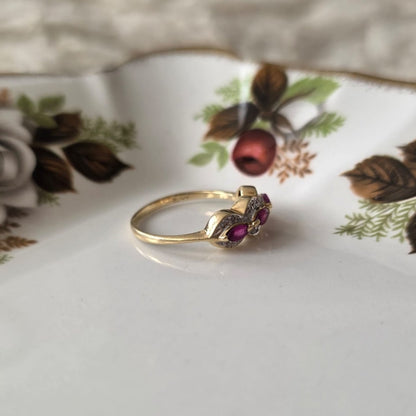 Vintage 14k gouden ring met robijnen en diamanten