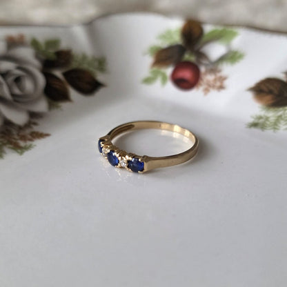 Vintage 14k gouden ring met witte en blauwe zirkonia