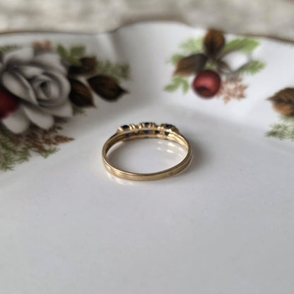 Vintage 14k gouden ring met witte en blauwe zirkonia