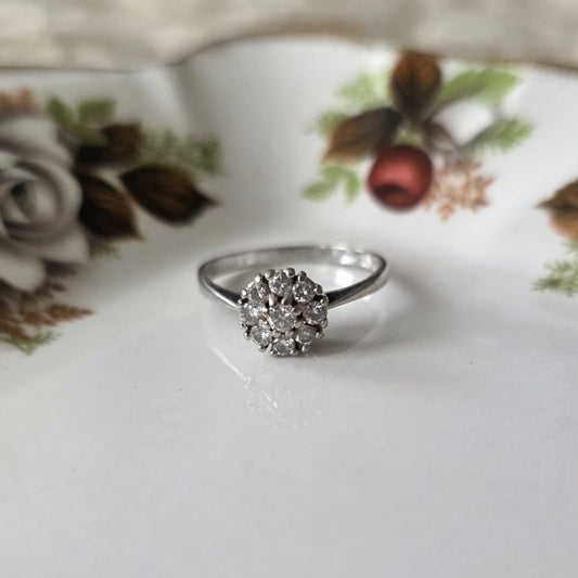 Vintage 14k wit gouden verlovingsring met 9 diamanten