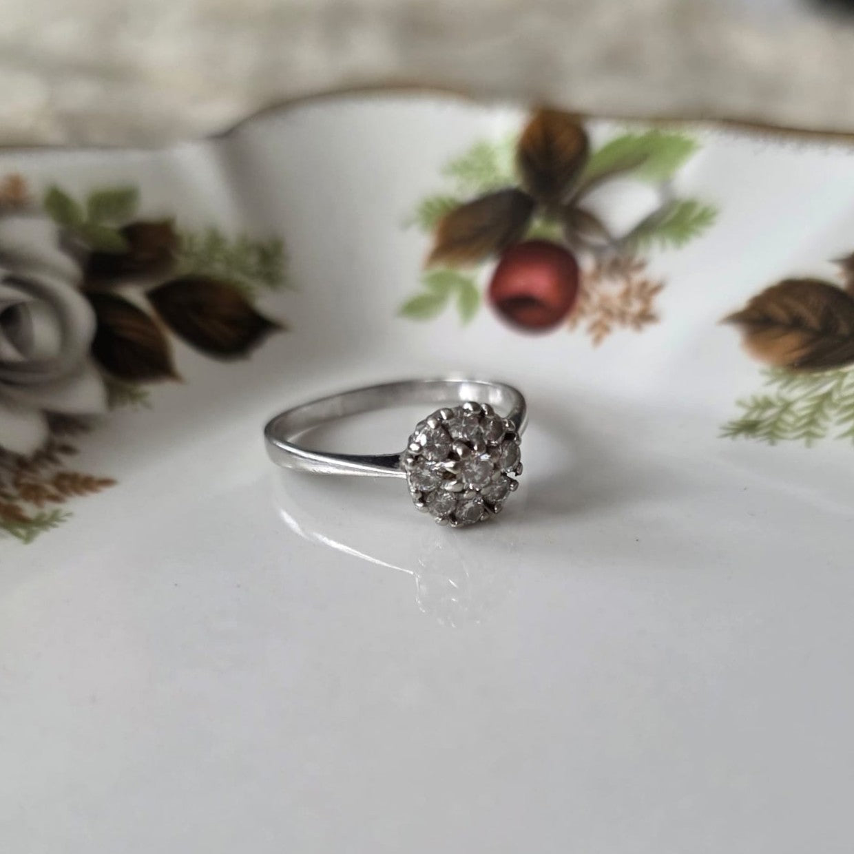 Vintage 14k wit gouden verlovingsring met 9 diamanten