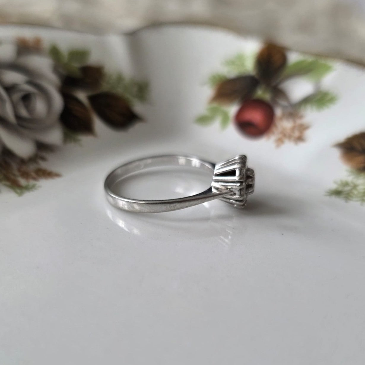 Vintage 14k wit gouden verlovingsring met 9 diamanten