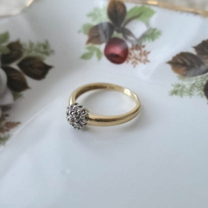 Vintage 18k gold ring with diamonds